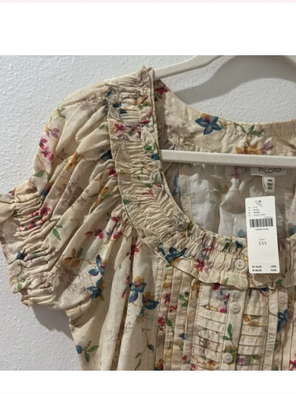 ANTHROPOLOGIE Pilcro Puff Sleeve Pintuck Cream Floral Peasant Top XS NWT